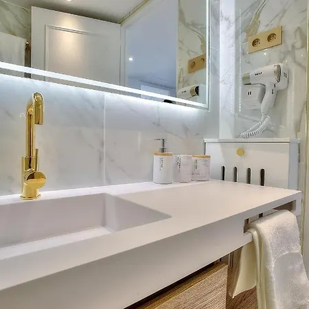 Luxury 4 Stars With 2 Terraces, Croisette Cannes